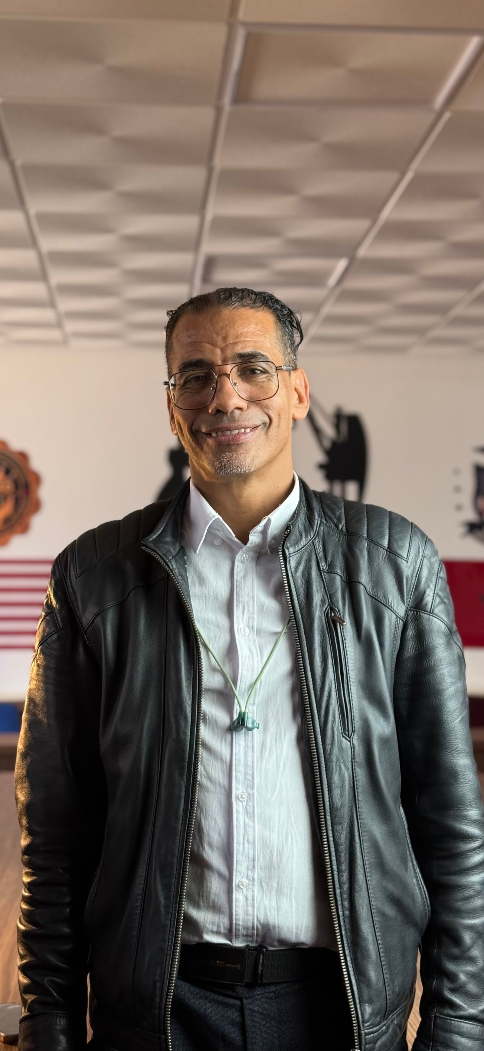 المدرب